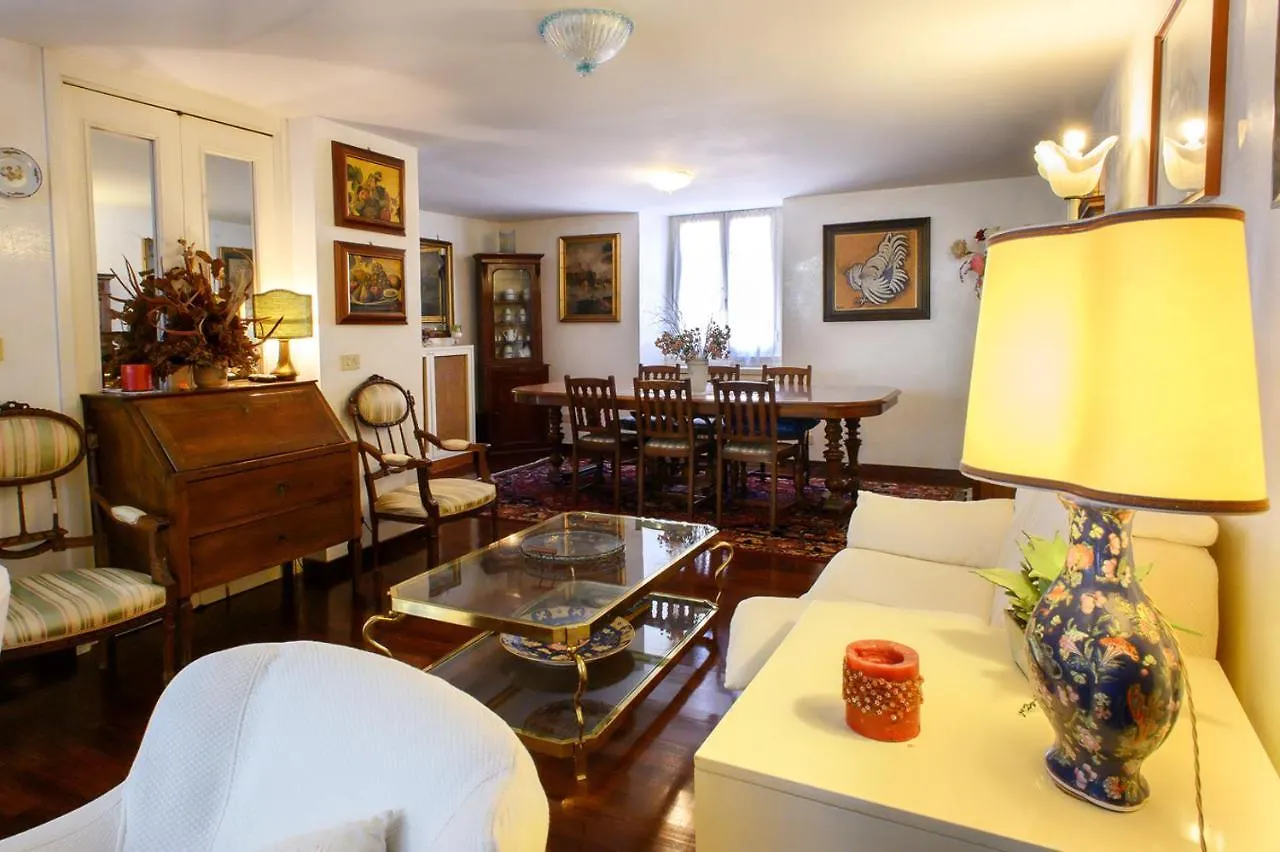 Apartment Roma Deluxe Italy